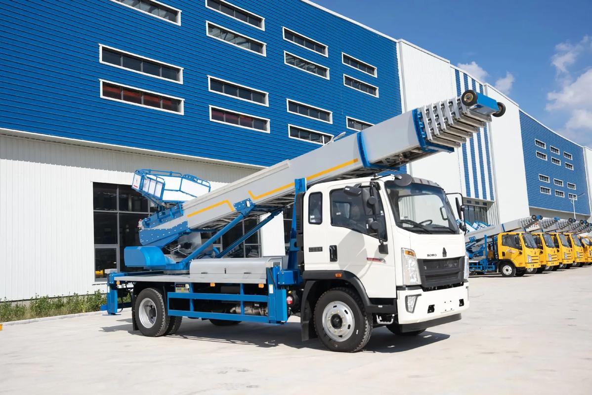 廊坊安次出租云梯车高空作业车 建筑垃圾搬运